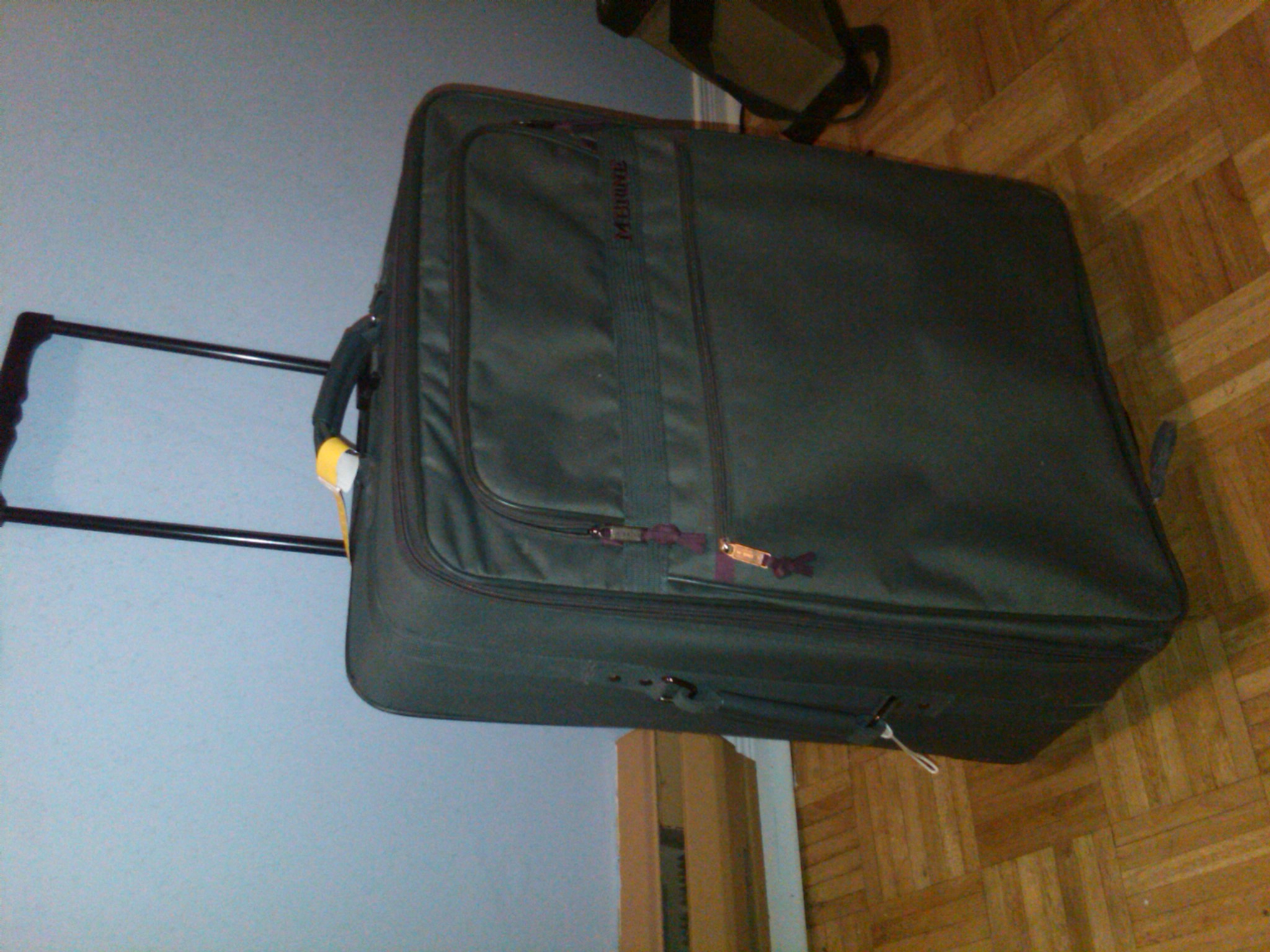 suitcase deployable